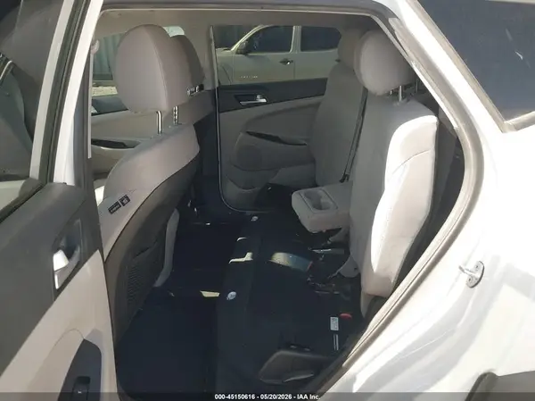 KM8J2CA48KU876047 2019 HYUNDAI TUCSON - Image 8