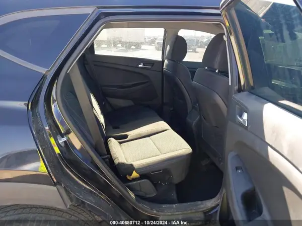 KM8J2CA48KU890255 2019 HYUNDAI TUCSON - Image 8