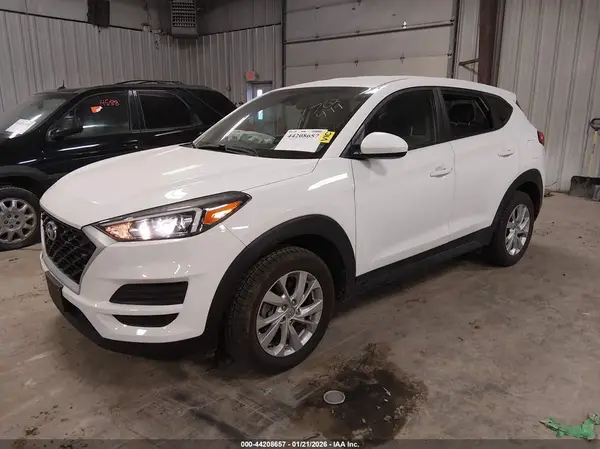 KM8J2CA48KU900783 2019 HYUNDAI TUCSON - Image 2