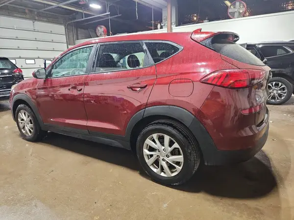 KM8J2CA48KU931354 2019 HYUNDAI TUCSON - Image 2
