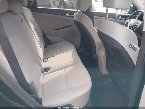 KM8J2CA48KU938854 2019 HYUNDAI TUCSON - Image 8