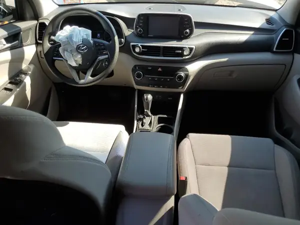 KM8J2CA48KU946016 2019 HYUNDAI TUCSON - Image 8