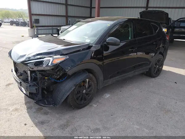 KM8J2CA48KU952284 2019 HYUNDAI TUCSON - Image 2