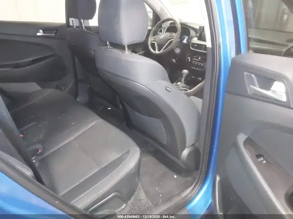 KM8J2CA48KU972924 2019 HYUNDAI TUCSON - Image 8