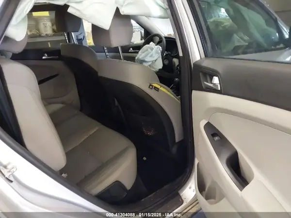 KM8J2CA48KU982613 2019 HYUNDAI TUCSON - Image 8