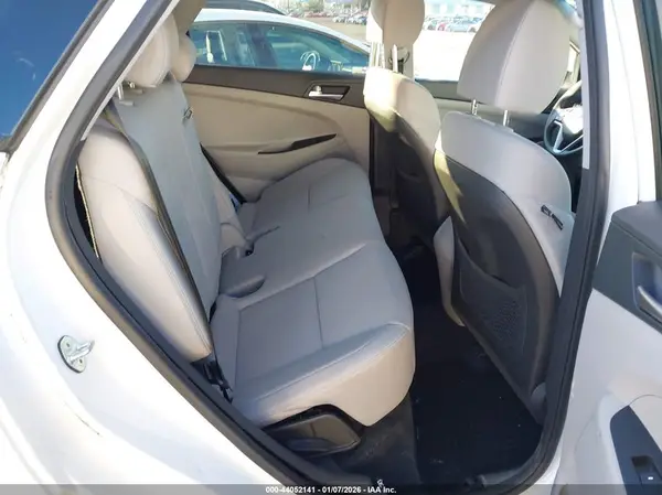 KM8J2CA48LU152344 2020 HYUNDAI TUCSON - Image 8