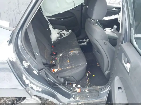 KM8J2CA48LU243680 2020 HYUNDAI TUCSON - Image 8