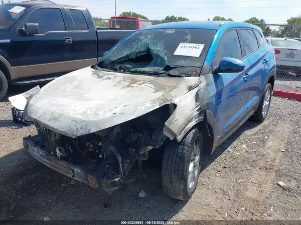 KM8J2CA48MU288992 2021 HYUNDAI TUCSON - Image 2