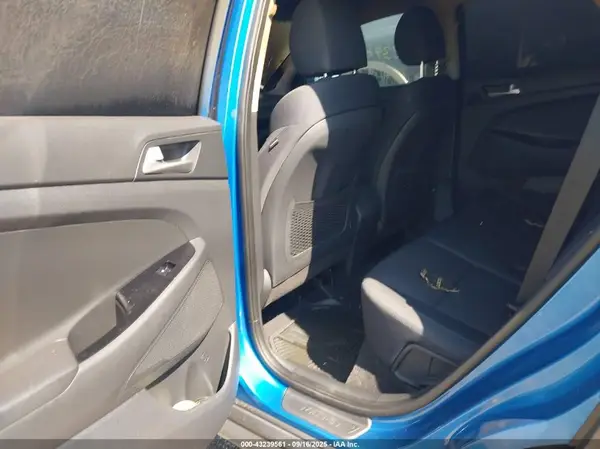 KM8J2CA48MU288992 2021 HYUNDAI TUCSON - Image 8