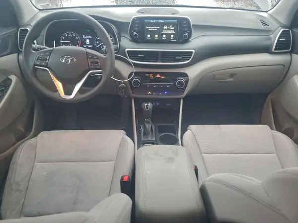 KM8J2CA48MU320050 2021 HYUNDAI TUCSON - Image 8