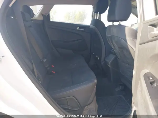 KM8J2CA48MU410377 2021 HYUNDAI TUCSON - Image 8