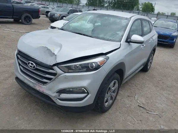 KM8J2CA49HU424133 2017 HYUNDAI TUCSON - Image 2