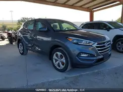 KM8J2CA49HU430028 2017 HYUNDAI TUCSON