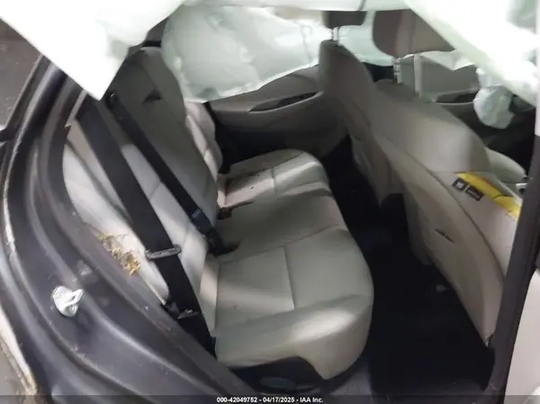 KM8J2CA49JU645981 2018 HYUNDAI TUCSON - Image 8
