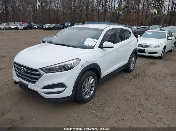 KM8J2CA49JU662845 2018 HYUNDAI TUCSON - Image 2