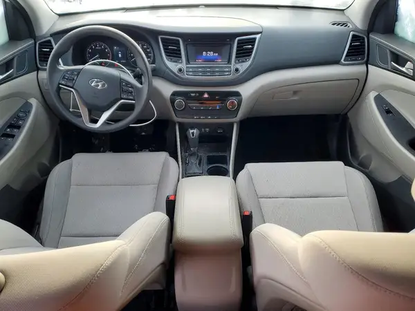 KM8J2CA49JU667463 2018 HYUNDAI TUCSON - Image 8