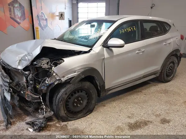 KM8J2CA49JU678043 2018 HYUNDAI TUCSON - Image 2