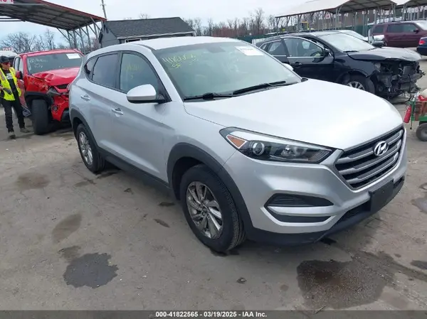 KM8J2CA49JU698390 2018 HYUNDAI TUCSON - Image 1