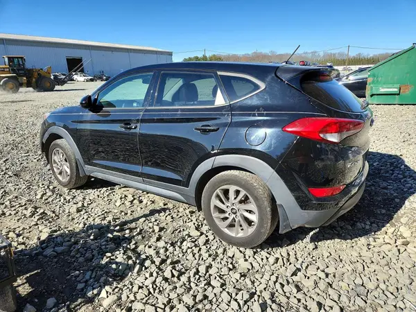 KM8J2CA49JU702390 2018 HYUNDAI TUCSON - Image 2