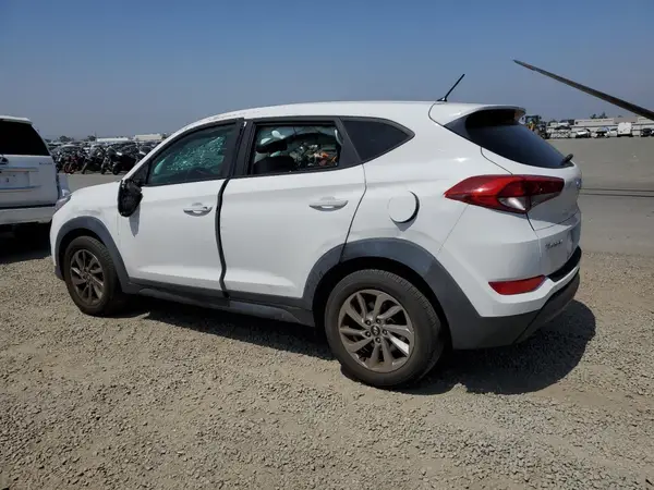 KM8J2CA49JU702938 2018 HYUNDAI TUCSON - Image 2