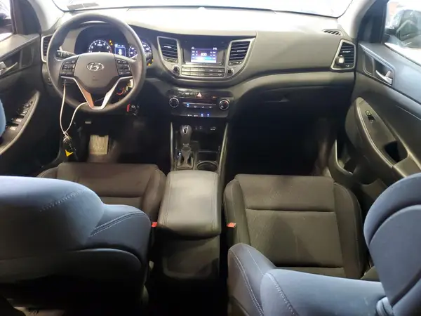 KM8J2CA49JU741481 2018 HYUNDAI TUCSON - Image 8