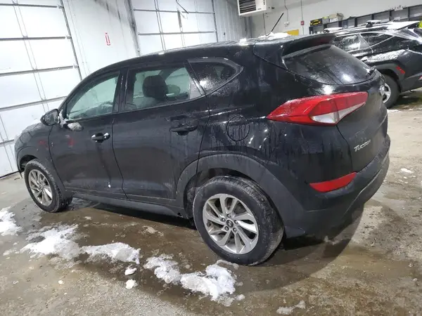 KM8J2CA49JU743912 2018 HYUNDAI TUCSON - Image 2