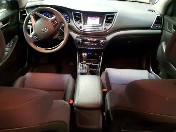 KM8J2CA49JU768101 2018 HYUNDAI TUCSON - Image 8