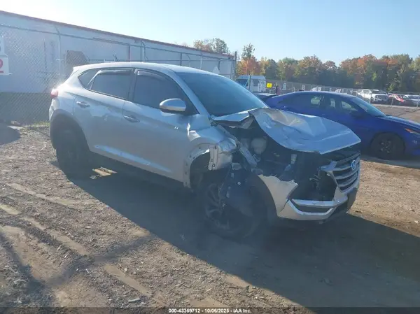 KM8J2CA49JU783486 2018 HYUNDAI TUCSON - Image 1