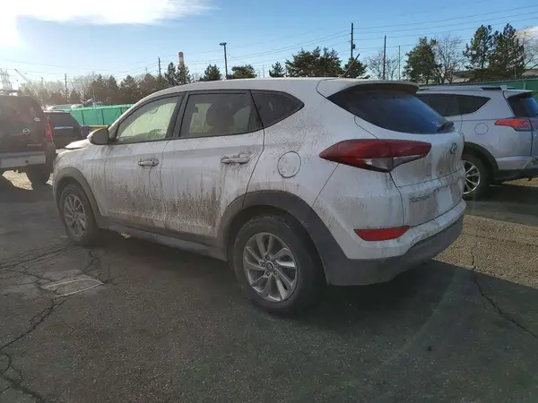 KM8J2CA49JU793600 2018 HYUNDAI TUCSON - Image 2