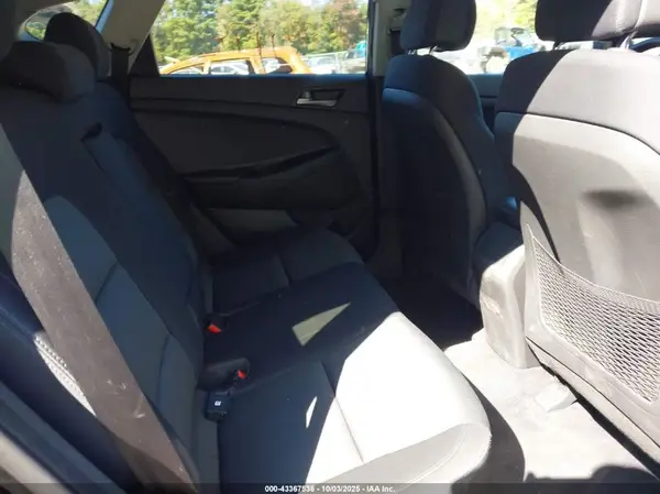KM8J2CA49JU820231 2018 HYUNDAI TUCSON - Image 8