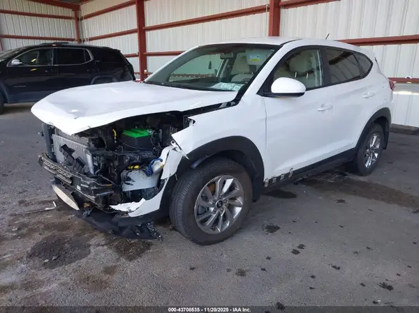 KM8J2CA49JU822531 2018 HYUNDAI TUCSON - Image 2