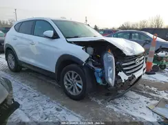 KM8J2CA49JU832671 2018 HYUNDAI TUCSON