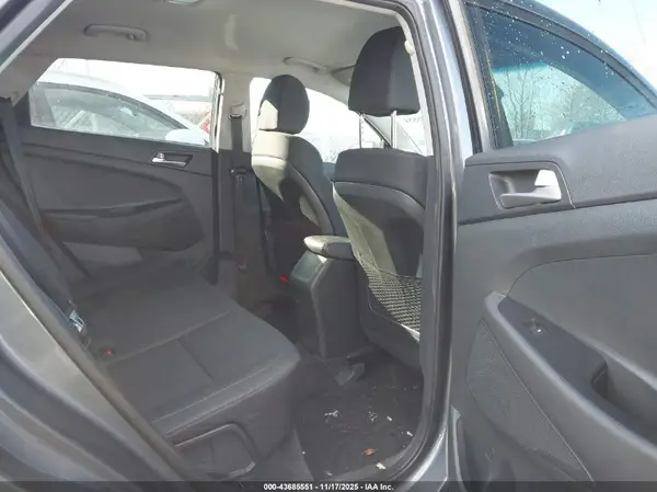 KM8J2CA49KU010941 2019 HYUNDAI TUCSON - Image 8