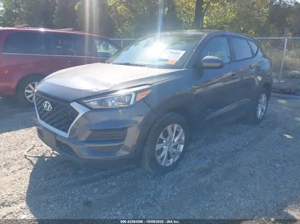 KM8J2CA49KU054275 2019 HYUNDAI TUCSON - Image 2