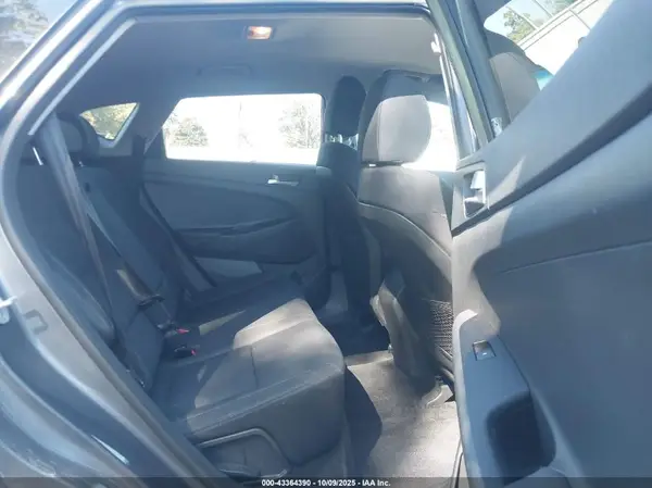 KM8J2CA49KU054275 2019 HYUNDAI TUCSON - Image 8