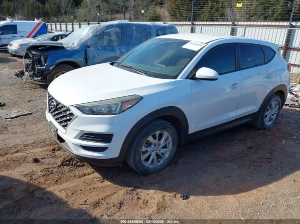 KM8J2CA49KU860990 2019 HYUNDAI TUCSON - Image 2