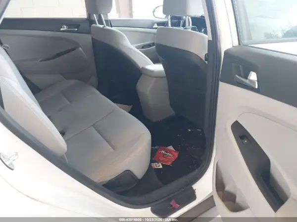 KM8J2CA49KU879166 2019 HYUNDAI TUCSON - Image 8
