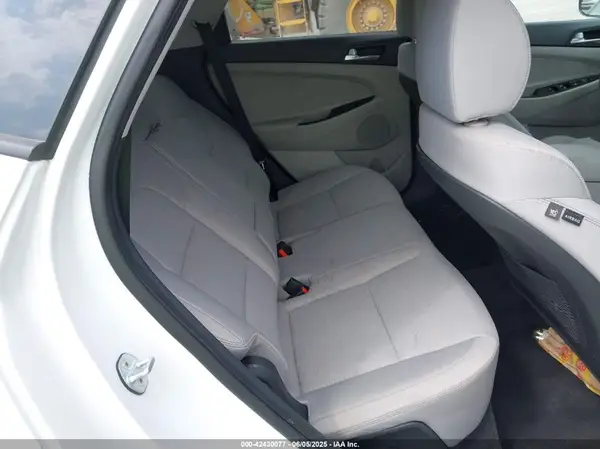 KM8J2CA49KU883847 2019 HYUNDAI TUCSON - Image 8