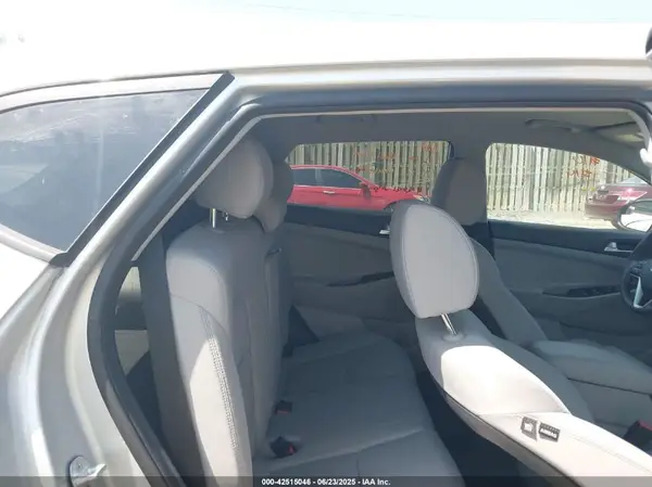 KM8J2CA49KU894685 2019 HYUNDAI TUCSON - Image 8