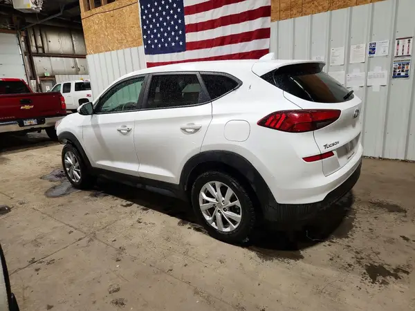 KM8J2CA49KU898865 2019 HYUNDAI TUCSON - Image 2