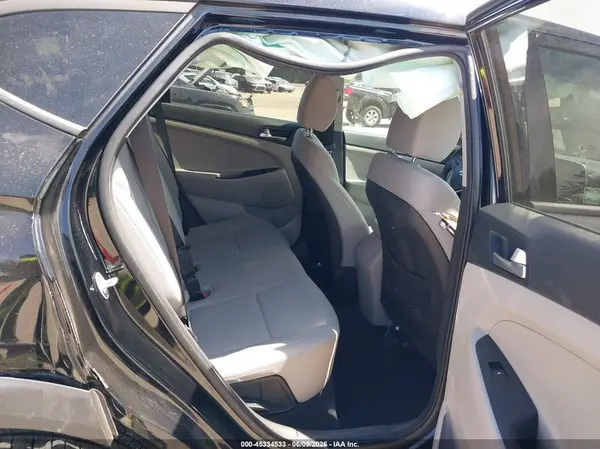 KM8J2CA49KU922629 2019 HYUNDAI TUCSON - Image 8
