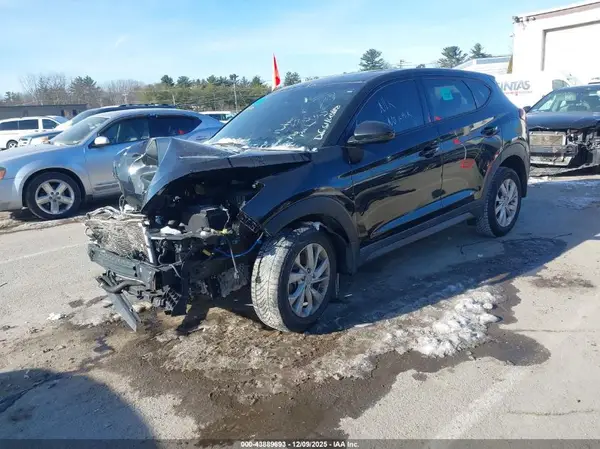 KM8J2CA49KU938782 2019 HYUNDAI TUCSON - Image 2