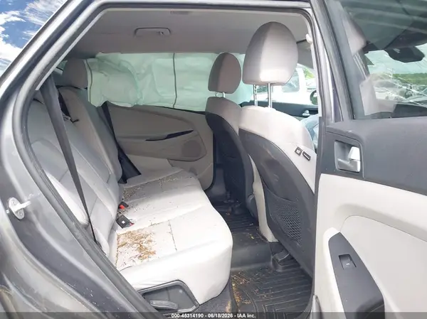 KM8J2CA49KU939284 2019 HYUNDAI TUCSON - Image 8