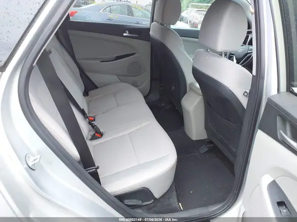 KM8J2CA49KU953492 2019 HYUNDAI TUCSON - Image 8
