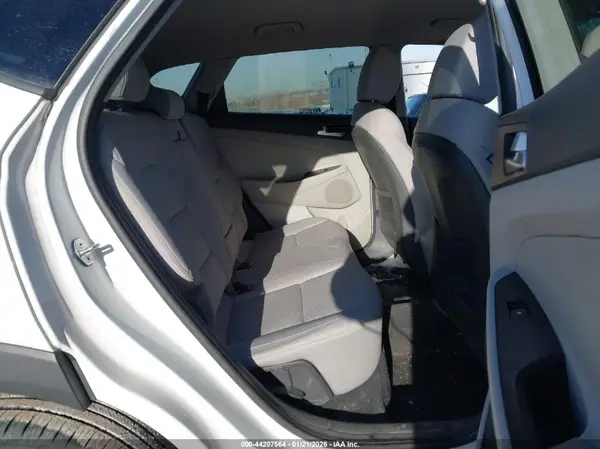 KM8J2CA49KU954464 2019 HYUNDAI TUCSON - Image 8