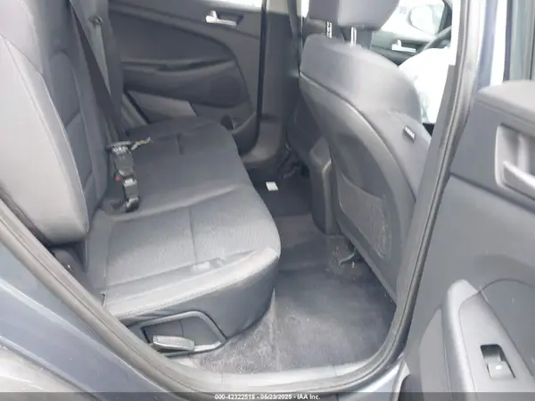 KM8J2CA49KU958921 2019 HYUNDAI TUCSON - Image 8