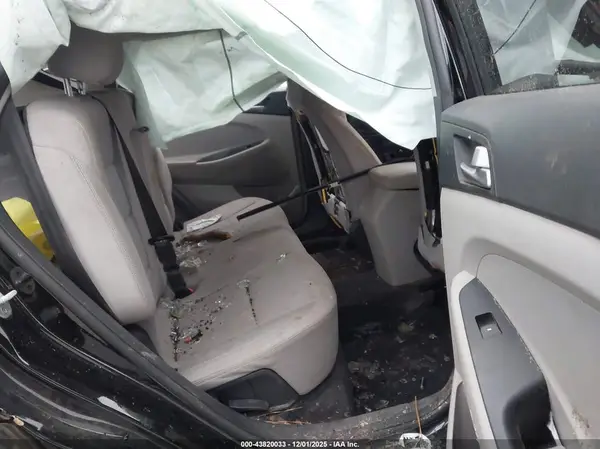 KM8J2CA49KU999758 2019 HYUNDAI TUCSON - Image 8