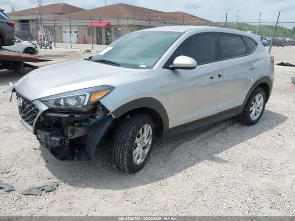 KM8J2CA49LU105890 2020 HYUNDAI TUCSON - Image 2