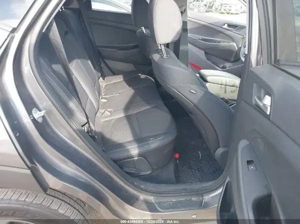 KM8J2CA49LU117487 2020 HYUNDAI TUCSON - Image 8
