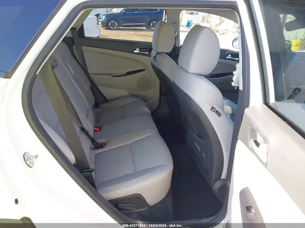 KM8J2CA49LU130756 2020 HYUNDAI TUCSON - Image 8